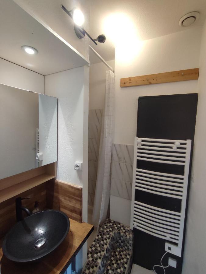 Appartement 2 Pieces Centre De Vannes Avec Parking Prive Zewnętrze zdjęcie
